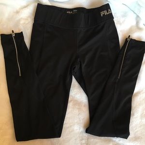 Black FILA running leggings